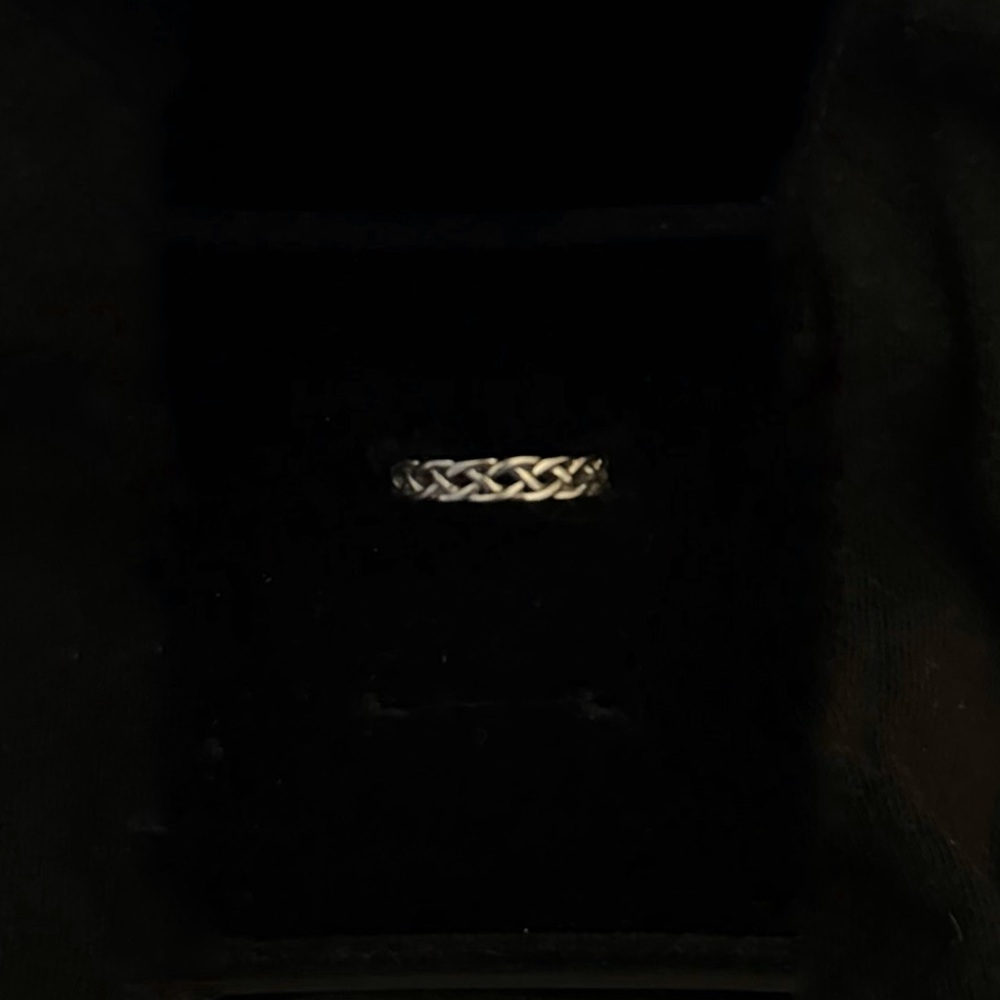 Sterling silver Celtic wedding band - size 6